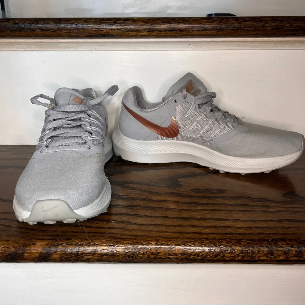 Nike Run Swift Women’s Running Shoes 7 without box - Picture 10 of 10